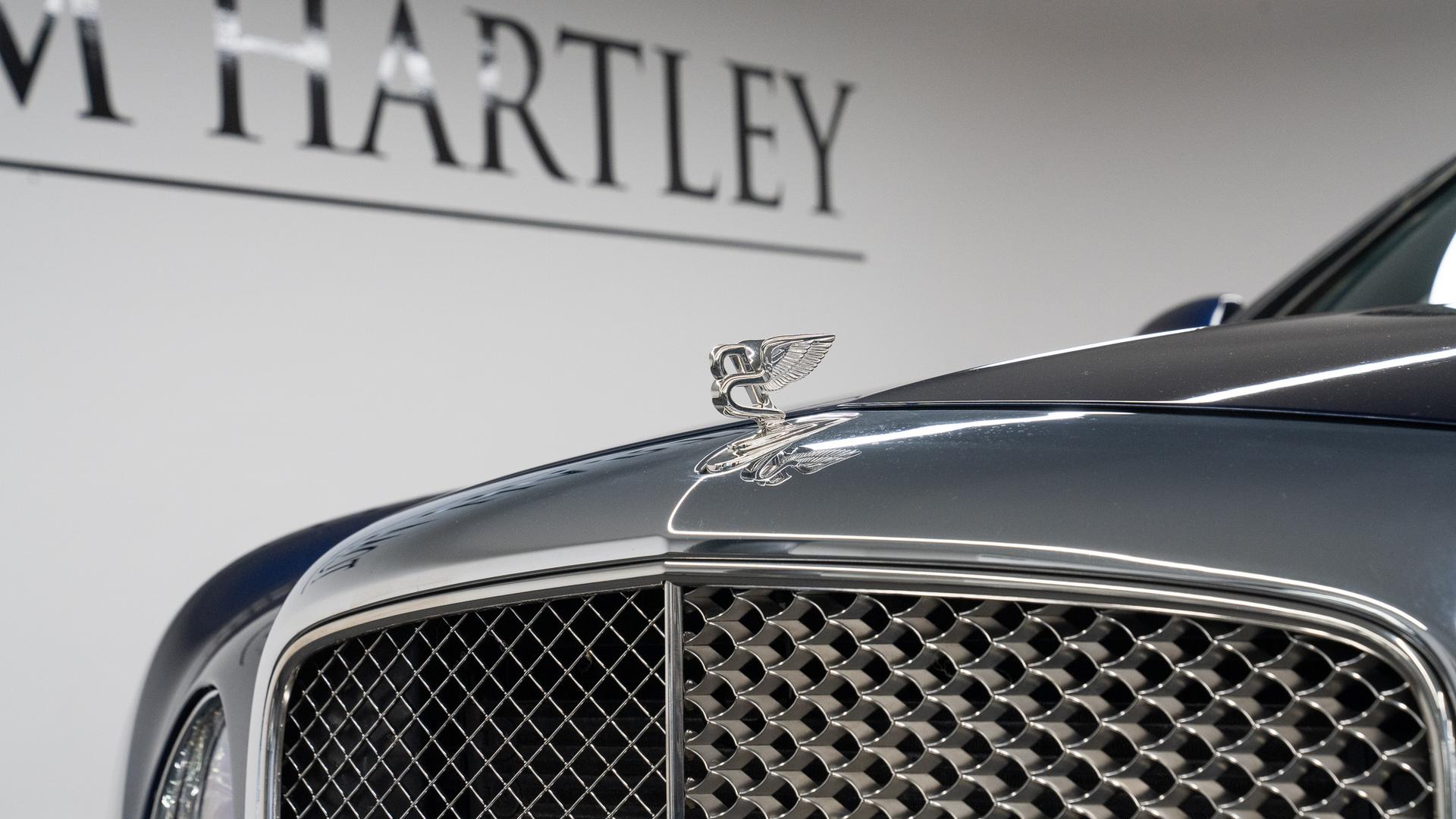 Bentley Mulsanne Photo 786ca0af-d121-413c-9c3d-27a471355cb6.jpg