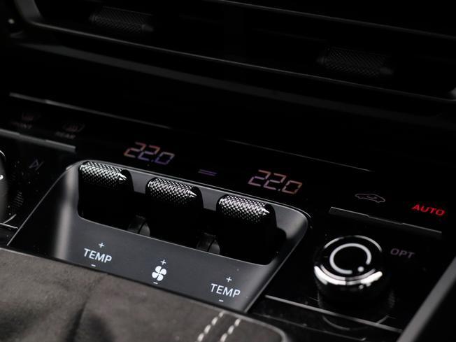 PORSCHE 911 Photo 38