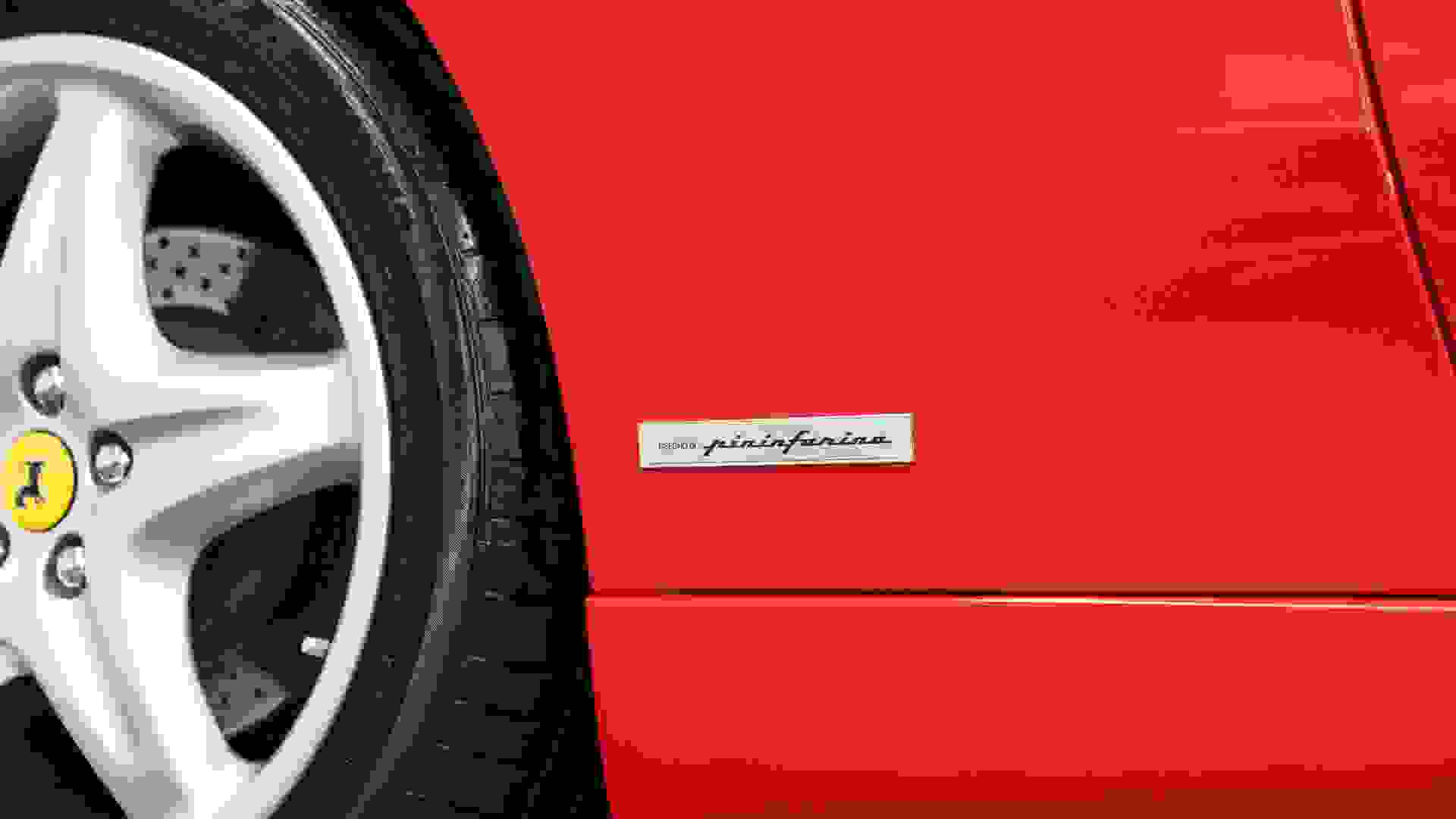 Ferrari 355 Photo 787a1e39-96bf-4b10-9650-d80a1b7b25a2.jpg