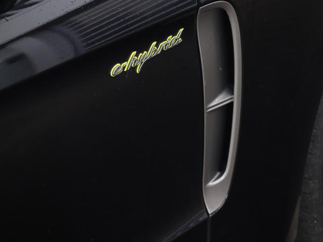 PORSCHE Panamera Photo 34