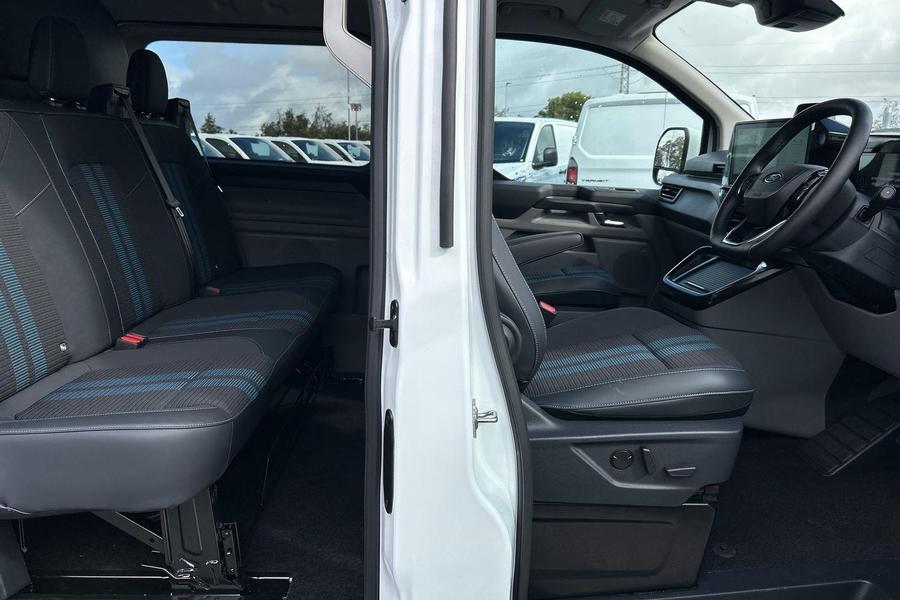 Ford TRANSIT CUSTOM Photo 789a9e6a-704c-4212-8871-d69eb02f3b80.jpg