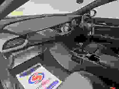 Vauxhall INSIGNIA SPORTS TOURER Photo 78af8e04-1c03-498a-82ca-129276760afa.jpg