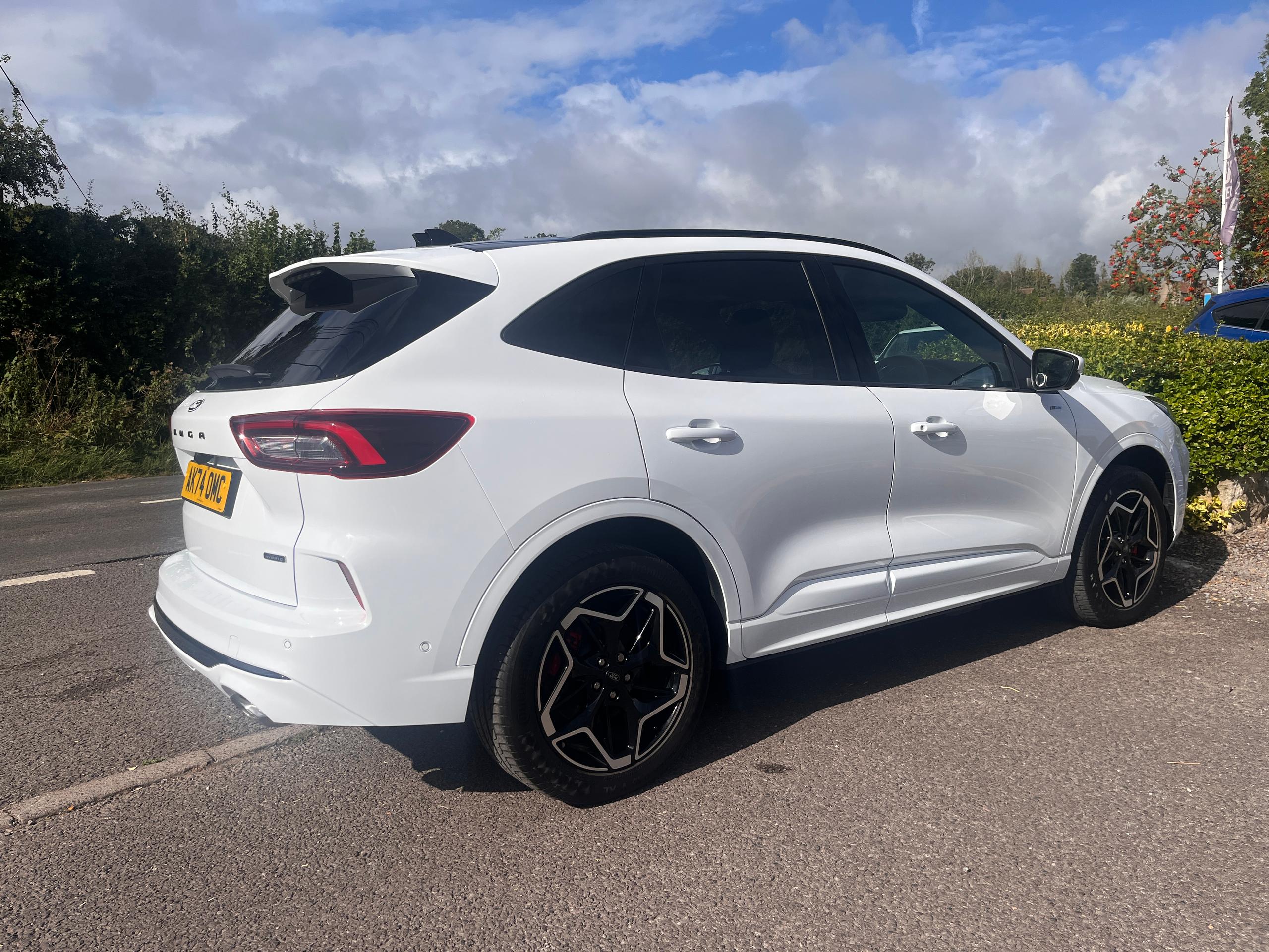 Used Ford KUGA AK74OMC 11