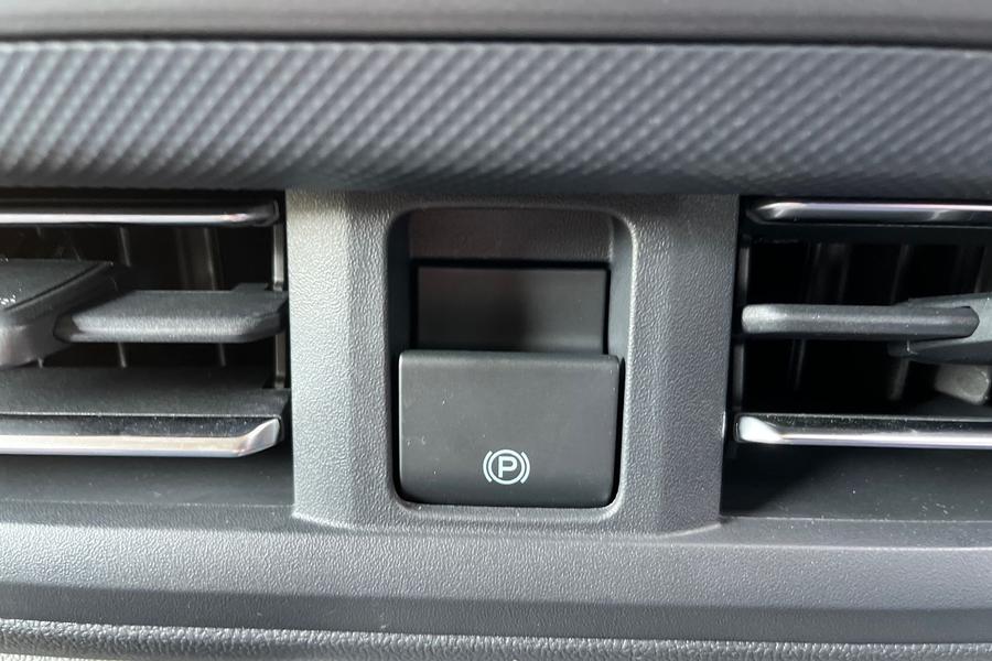 Ford TRANSIT CUSTOM Photo 78c5cfea-92dc-414f-b416-b332101d05cb.jpg