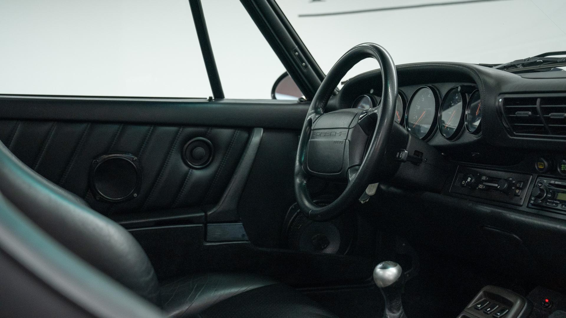 Porsche 911 Photo 78d79488-10d4-4dde-87ad-8cbcec4a8050.jpg