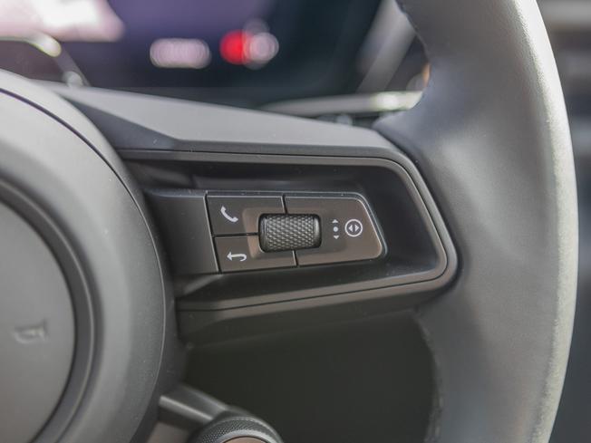 PORSCHE Macan Photo 18