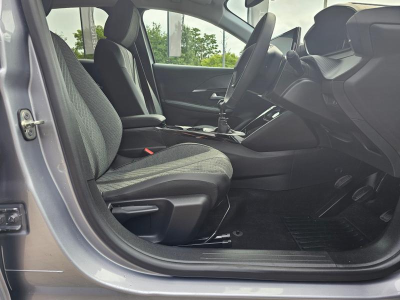2025 25 PEUGEOT 208