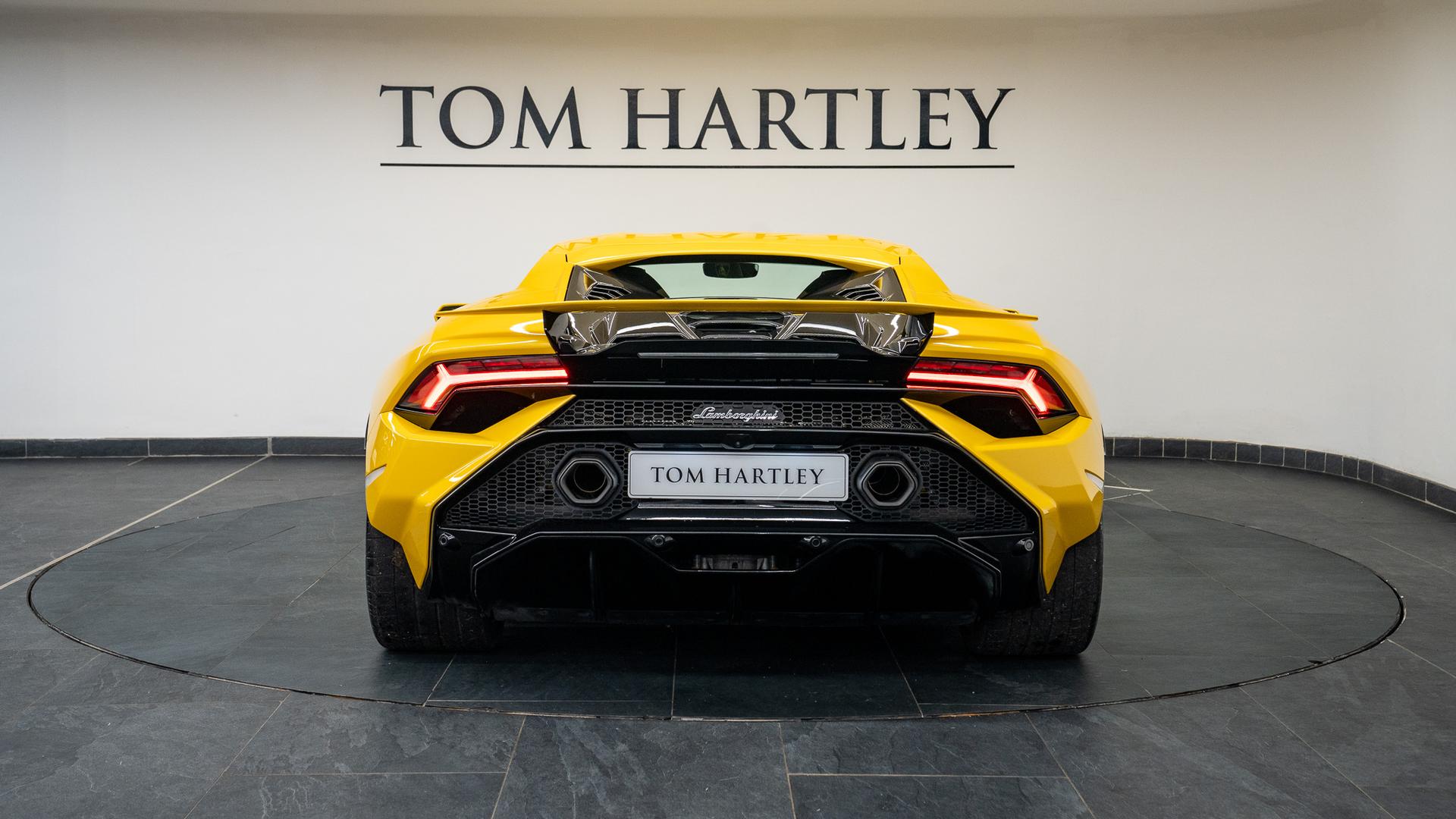 LAMBORGHINI Huracan Photo 79022267-6c3c-4a81-825c-cccb9b3434c5.jpg