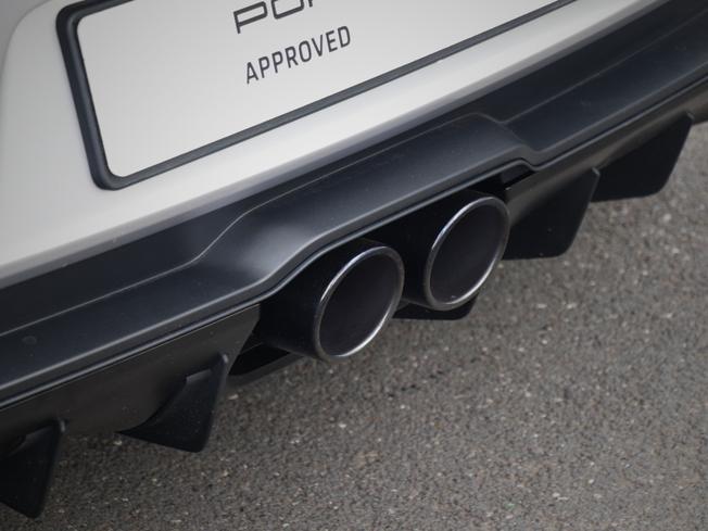 PORSCHE 911 Photo 15