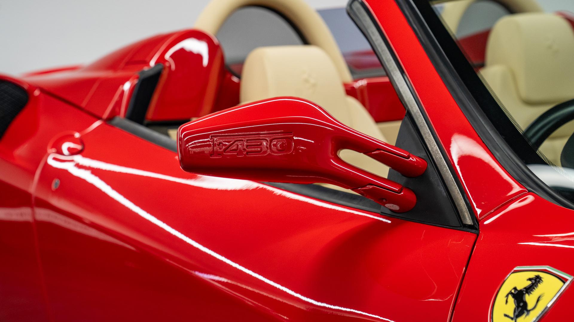 Ferrari F430 Photo 792a57a1-3aa2-4c36-aa21-d06c5ec82255.jpg