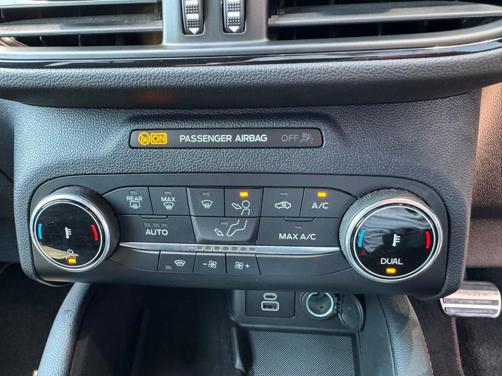 Ford Kuga Photo 793e582b-ad03-492d-8f1c-5bba2cb5832d.jpeg