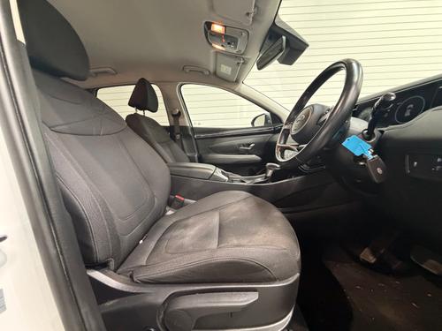 Hyundai TUCSON Photo 793f6663-c330-4ce1-9c07-157cac529b7a.jpeg