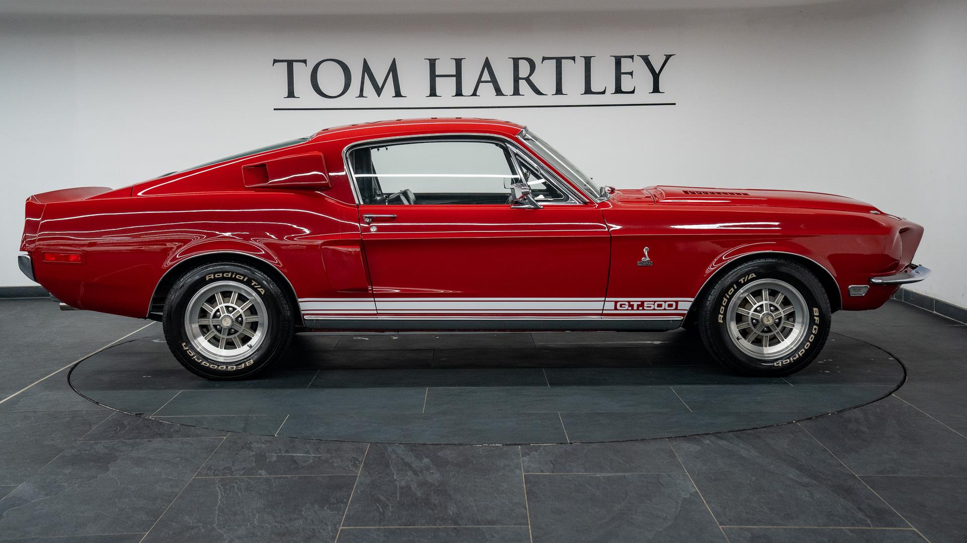 Ford Mustang Photo 794113ee-436a-4cd2-ab8b-b87684339460.jpg