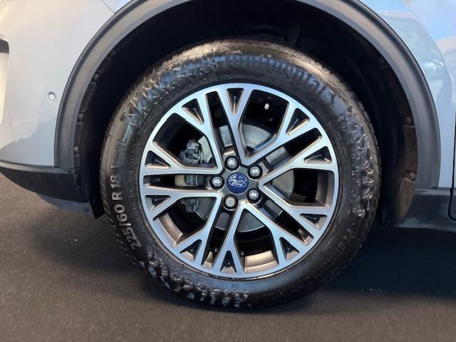 Ford Kuga Photo 79479370-e537-4ae9-a617-bf7bc38e4eb3.jpg