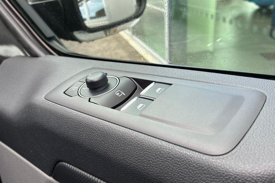 Used Ford CUSTOM CUSTOMPHEV14 18