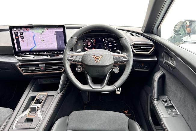 CUPRA Leon Photo 11
