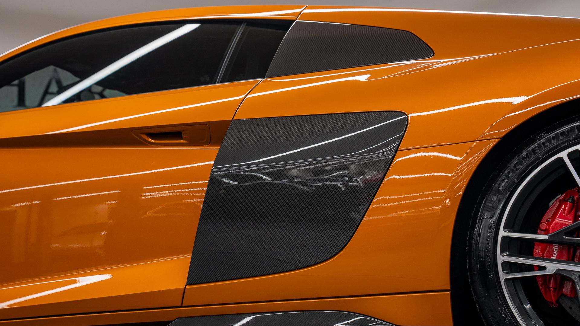 Audi R8 Photo 79523863-947c-4d43-a4f2-48bb92e858c2.jpg