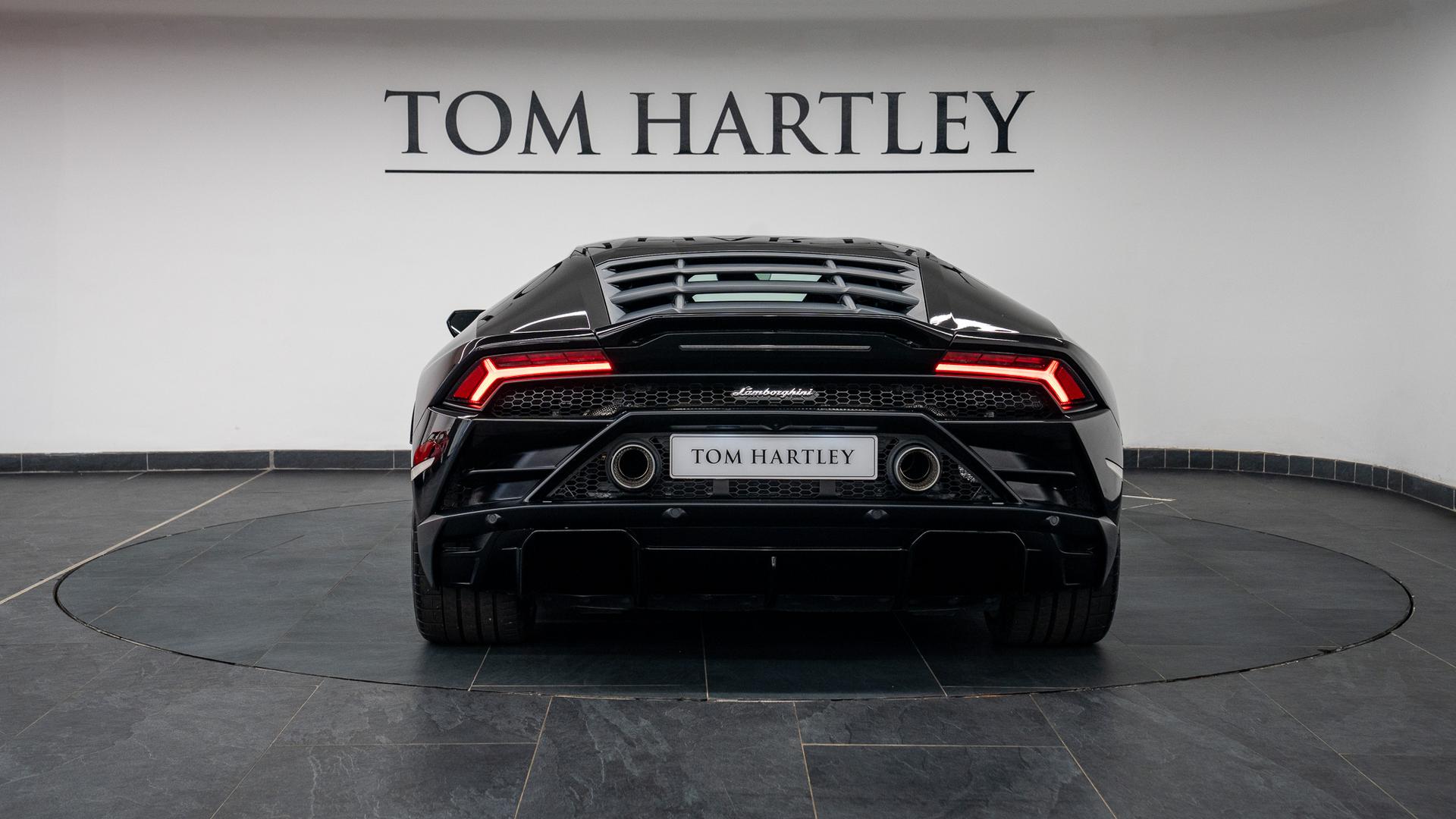 LAMBORGHINI Huracan Photo 79570dd7-2ec1-492a-acc0-c275569cb26e.jpg