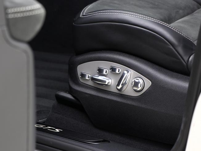Porsche Macan Photo 29