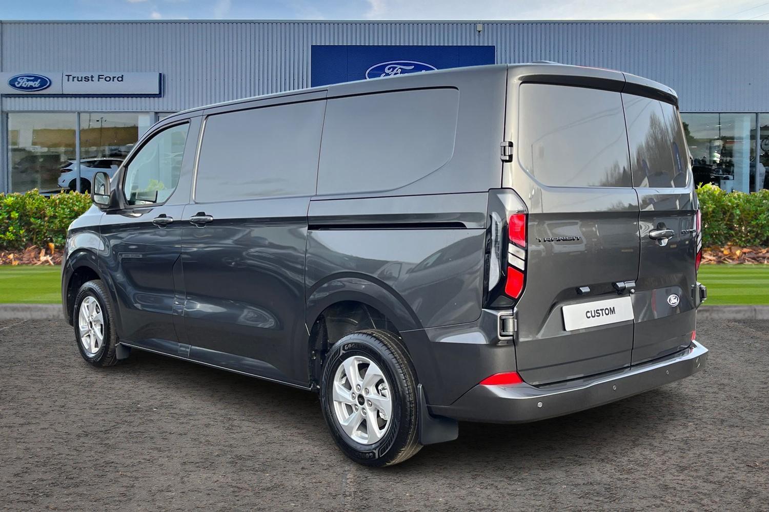 Ford TRANSIT CUSTOM Photo 1
