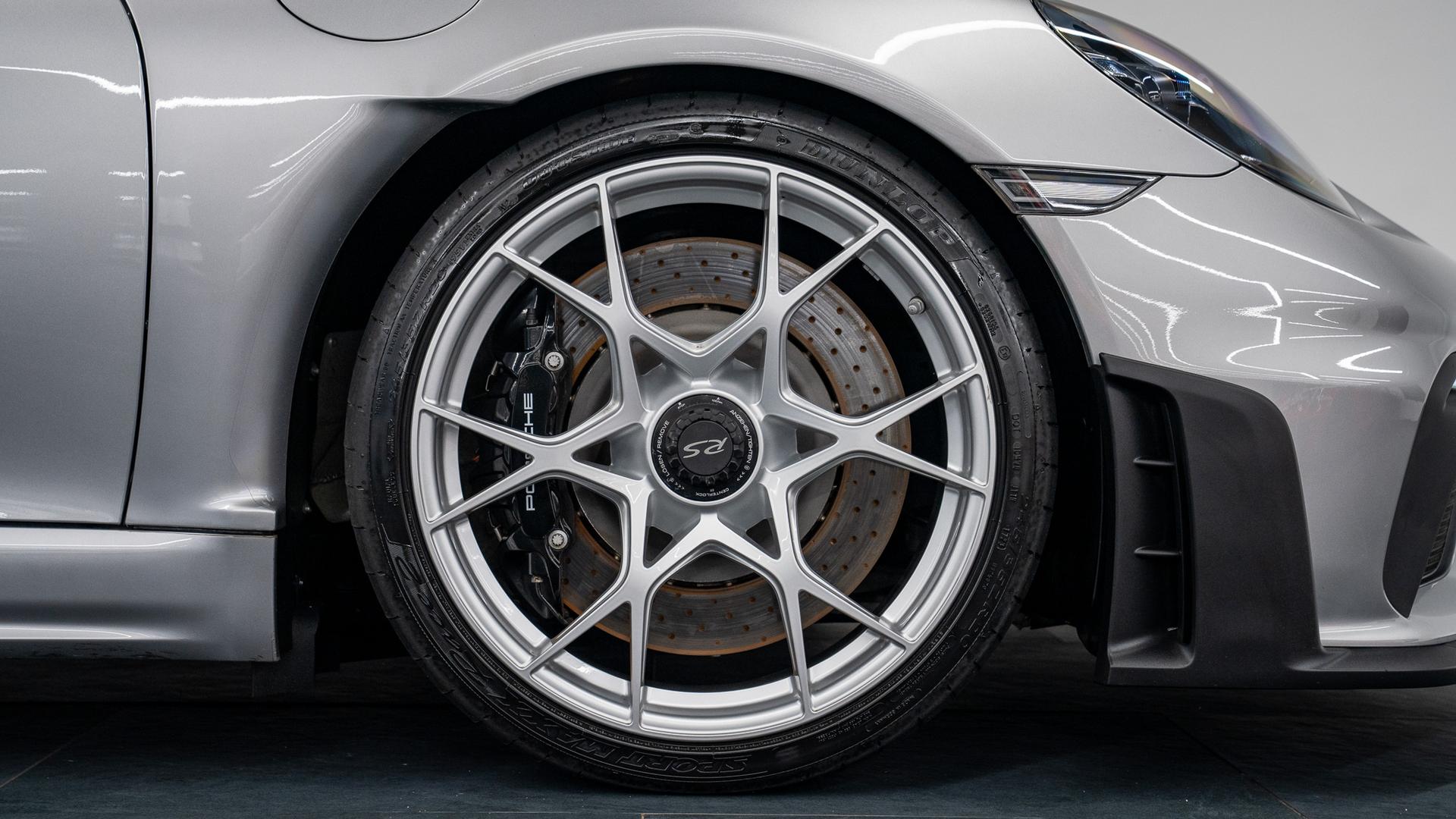 Porsche 718 Cayman GT4 Photo 79729113-ea65-4ce7-8cac-c6bedc595af4.jpg