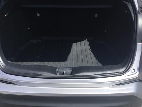 Toyota C-HR Photo 79731720-bd27-499f-889d-1b0010eb75c3.JPG