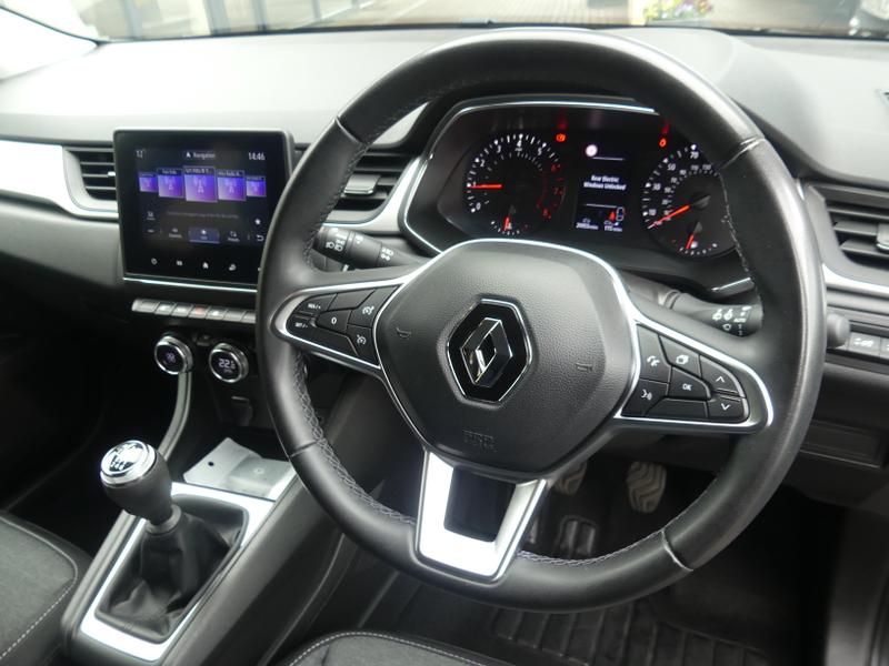Renault Captur Photo 7976495a-ce8e-40f8-97f9-1d00edc76aee.jpg