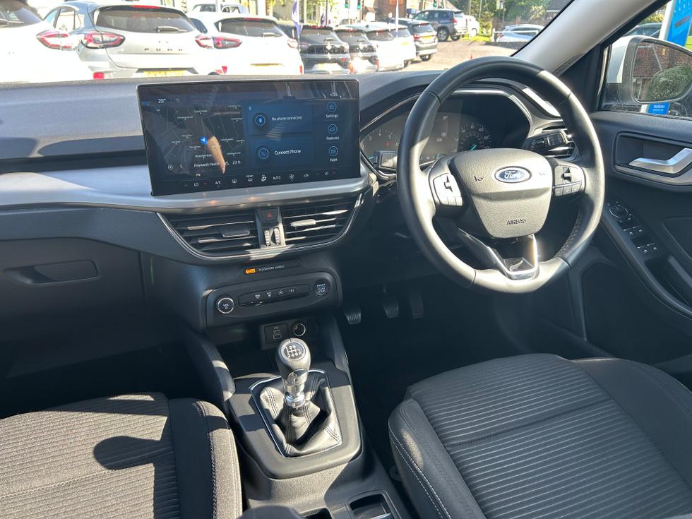 Ford Focus Photo 798877f3-73ea-4ce7-96f0-b365a5735421.jpeg