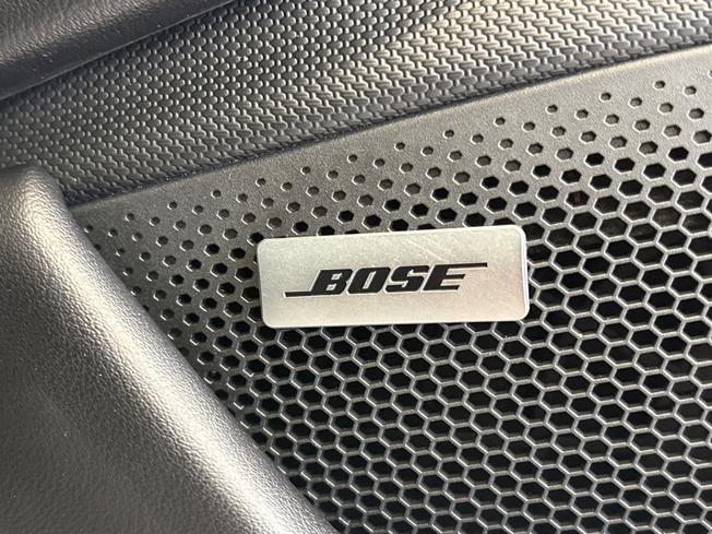 PORSCHE Taycan Photo 36