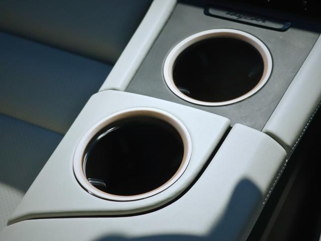 PORSCHE Taycan Photo 35