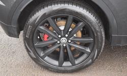 Jaguar E-PACE Photo 32