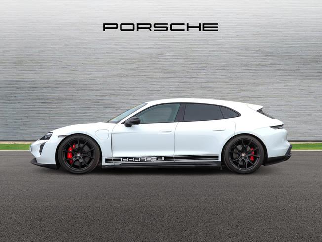 PORSCHE Taycan Photo 5