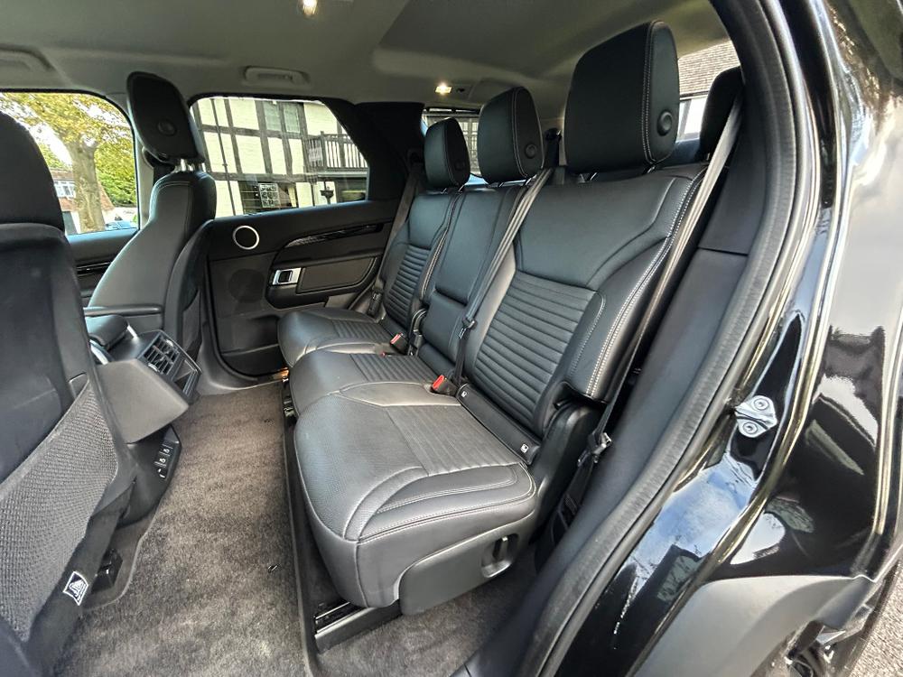 Used Land Rover Discovery YC24LPU 30