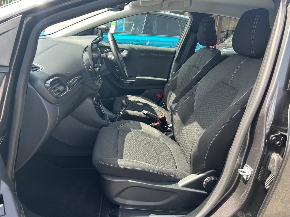 Ford Puma Photo 7a011735-1dca-4bc7-bad1-e9f0f7b16419.jpeg