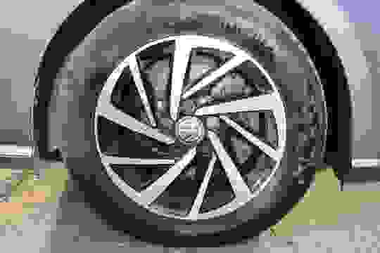 Volkswagen GOLF Photo 7a049e94-4912-4be7-90f7-299a0cae8336.jpg