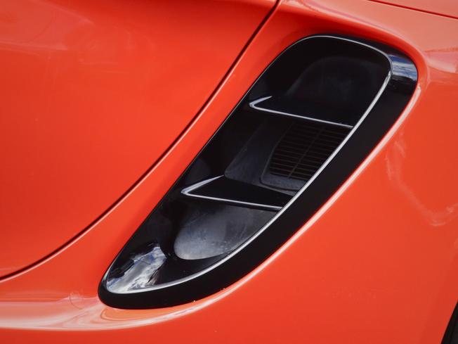 PORSCHE 718 Cayman Photo 10