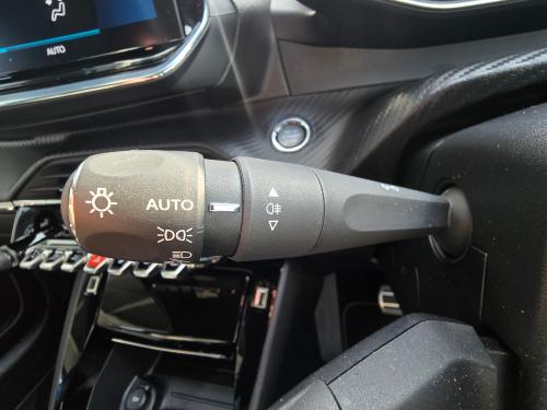 Peugeot E-208 Photo 7a2a0c2b-9ca5-44fd-8cc3-5cf4669f00cf.jpg