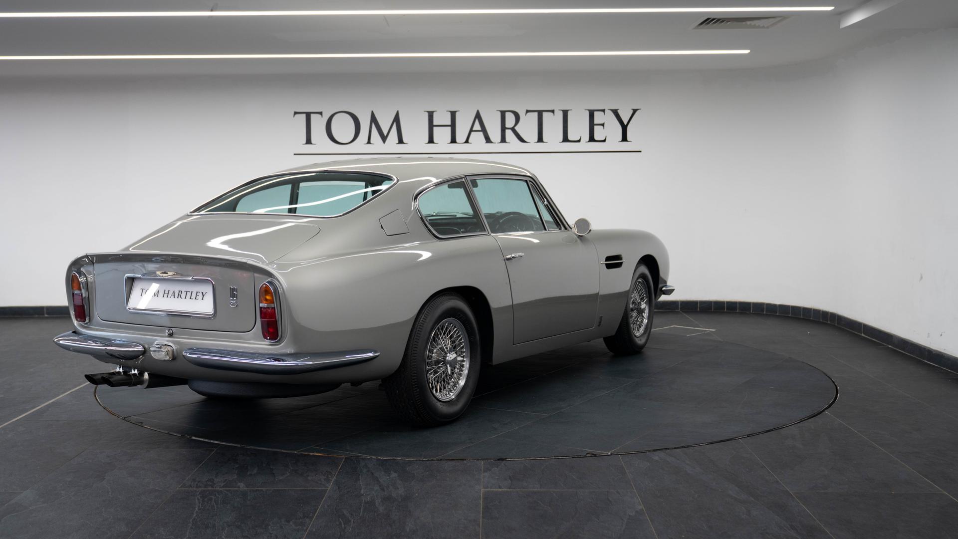 Aston Martin DB6 Photo 7a2aeaf5-8989-4ac1-b4a6-dcaaf084f672.jpg