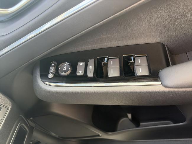 Honda HR-V Photo 7a42e0c2-6113-43d6-8027-c83aae11e60b.jpg