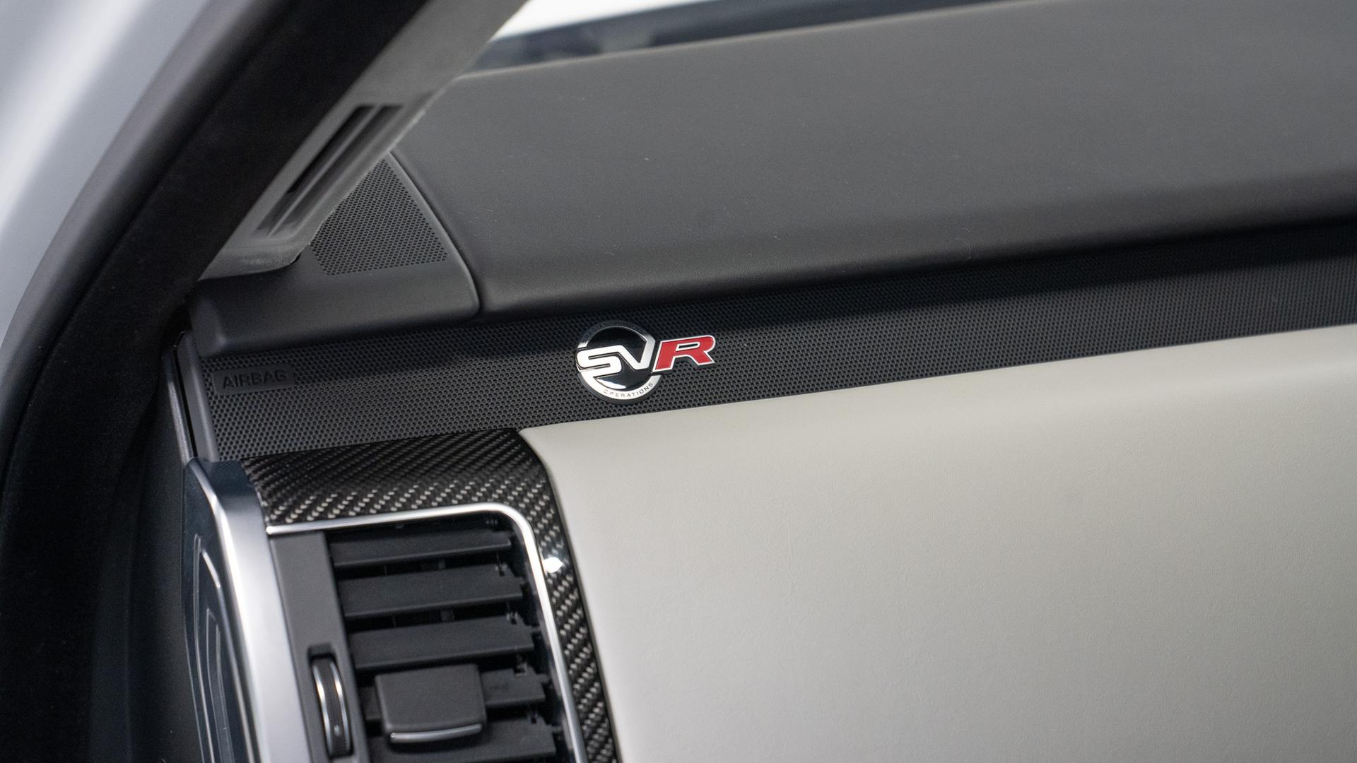 Land Rover Range Rover Sport Photo 7a5e7cc7-1ef8-4a5a-992b-f7a137391e16.jpg