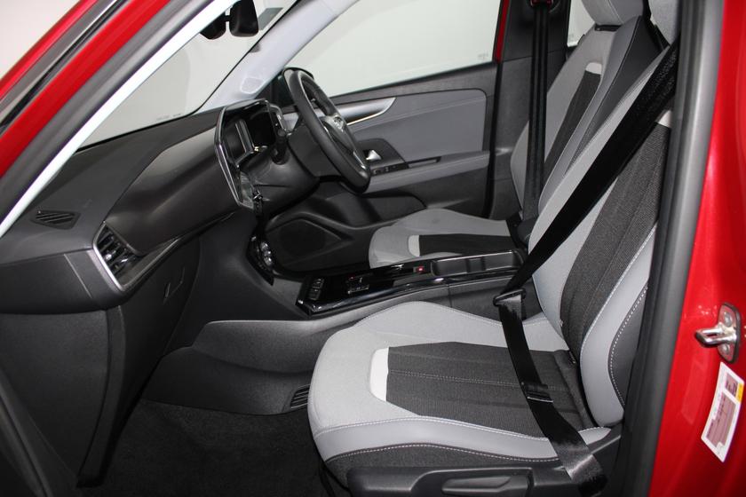 Vauxhall Mokka Electric Photo 7a6eb77f-d428-4a3a-ad92-c9a075e364d1.jpg