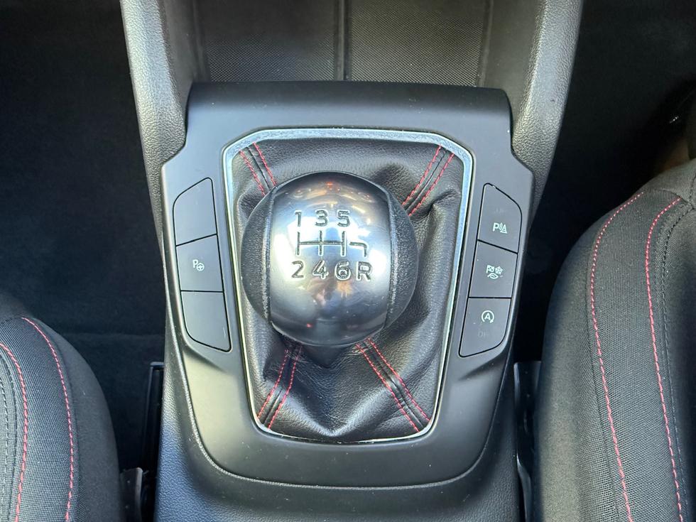 Ford Focus Photo 7a7345da-e56d-4c23-a7a5-7f0620126687.jpg