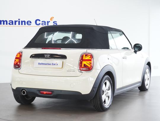 MINI Convertible Photo 7a868f8d-1523-4ec6-b3c5-985f6aaded3a.jpg