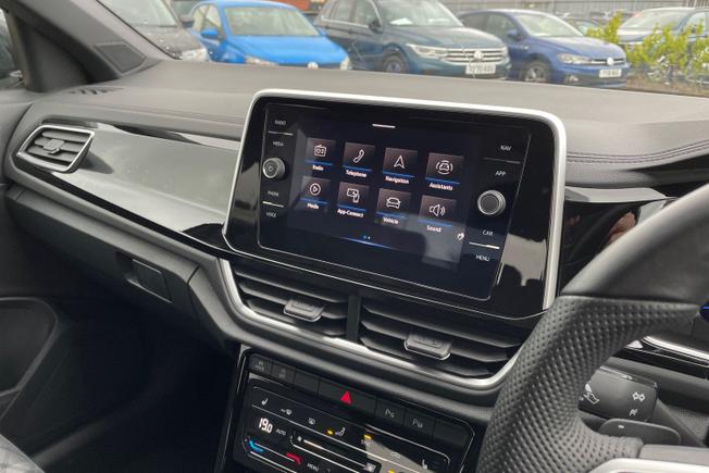 VOLKSWAGEN T-Roc Photo 33