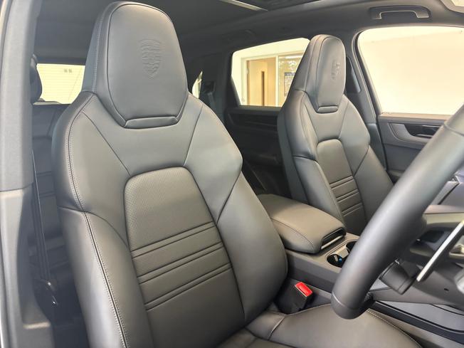 PORSCHE Cayenne Photo 14