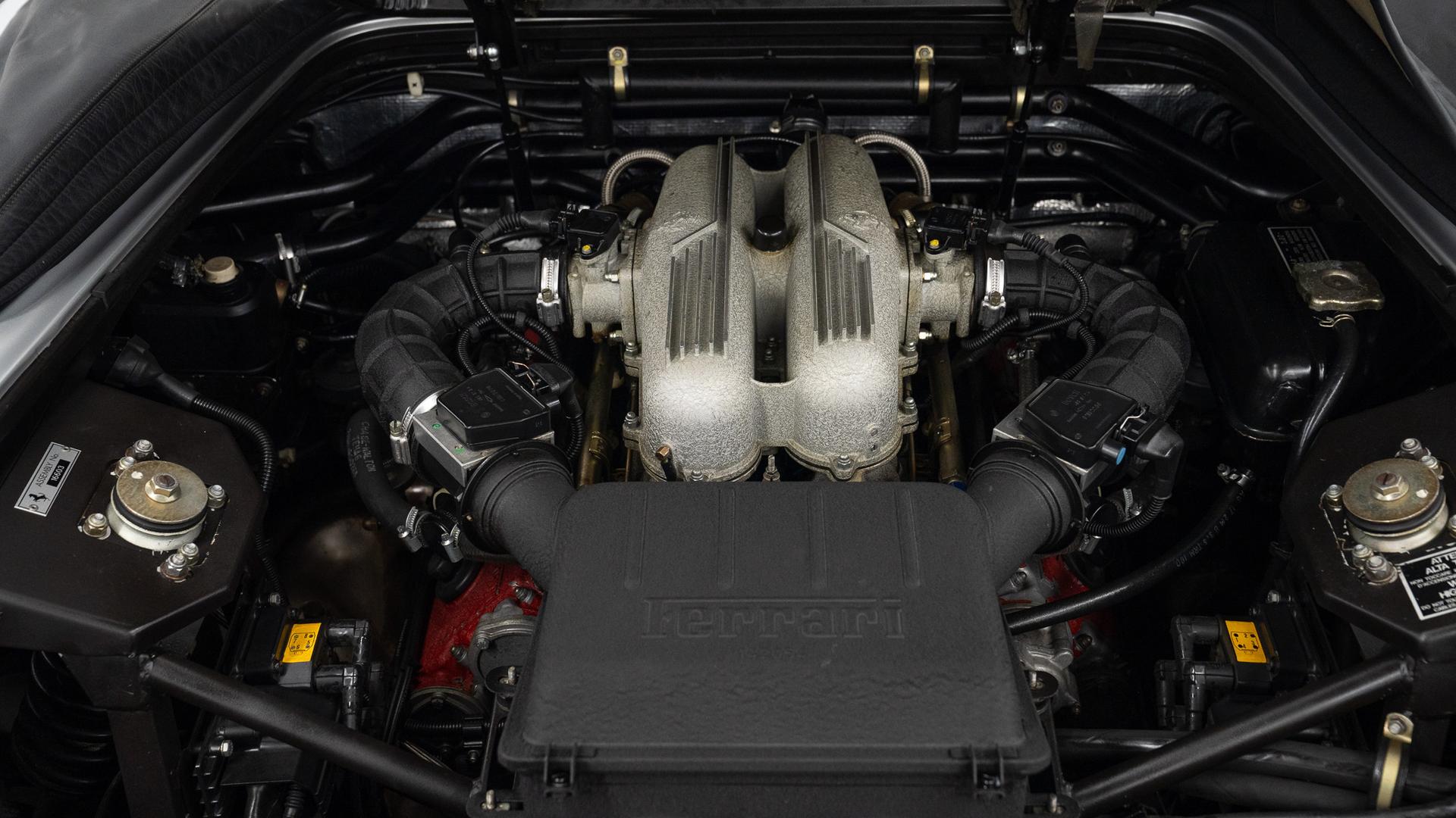 Ferrari 348 Photo 7ac309e8-e975-4be9-94a8-ee65072499d4.jpg
