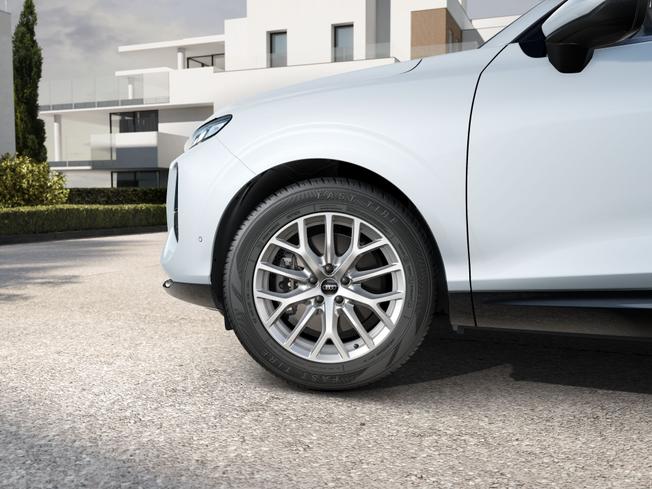 AUDI  Q3 SUV Photo 6