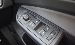 Volkswagen GOLF Photo 24