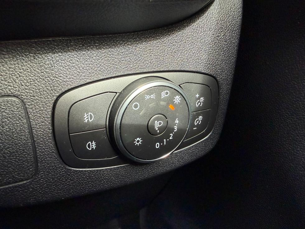 Ford Puma Photo 7ad5d058-90bb-473d-9953-e5a351da2991.JPEG