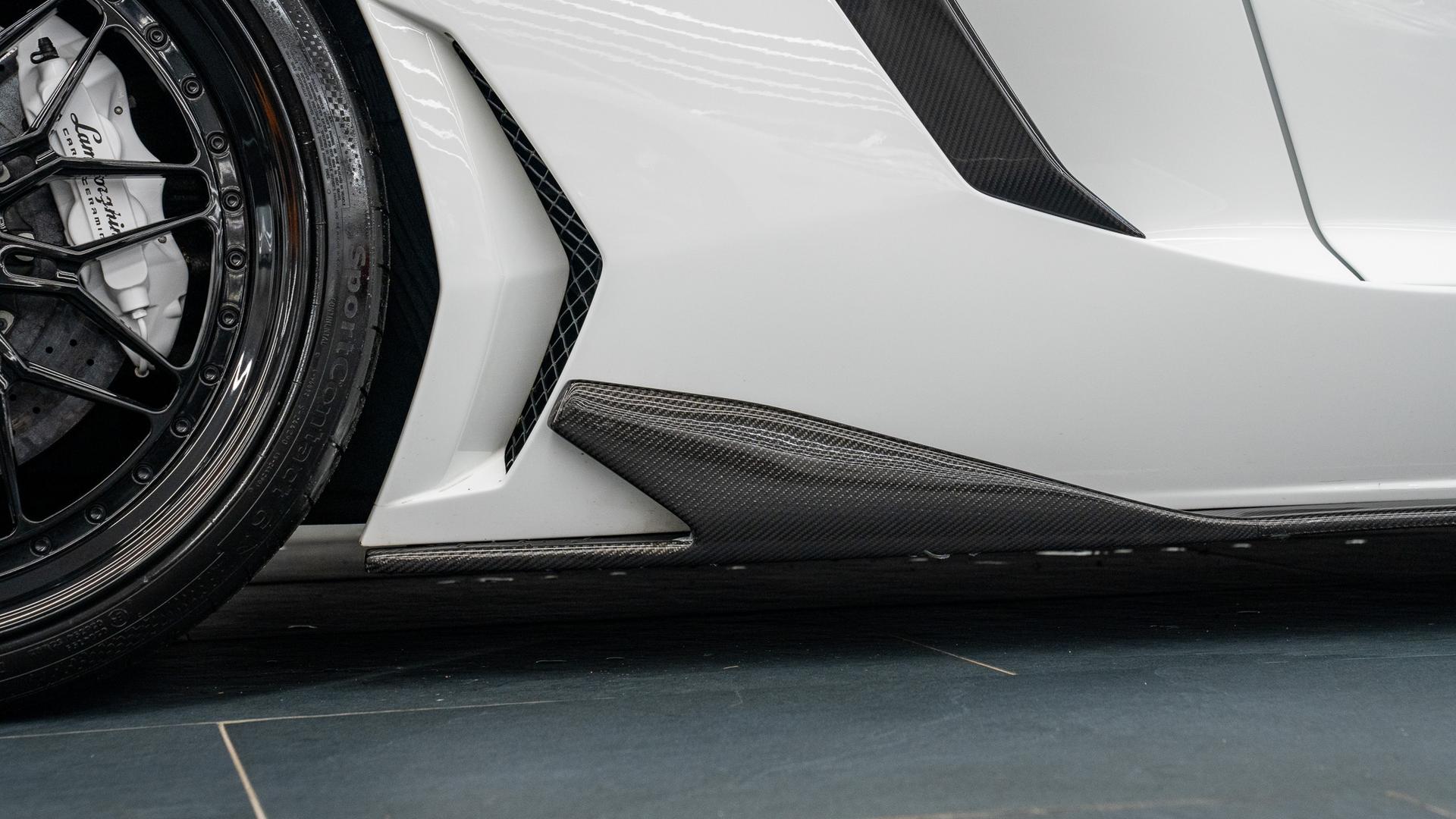 LAMBORGHINI Aventador Photo 7ade5582-ed00-44dc-9263-036338e167b6.jpg